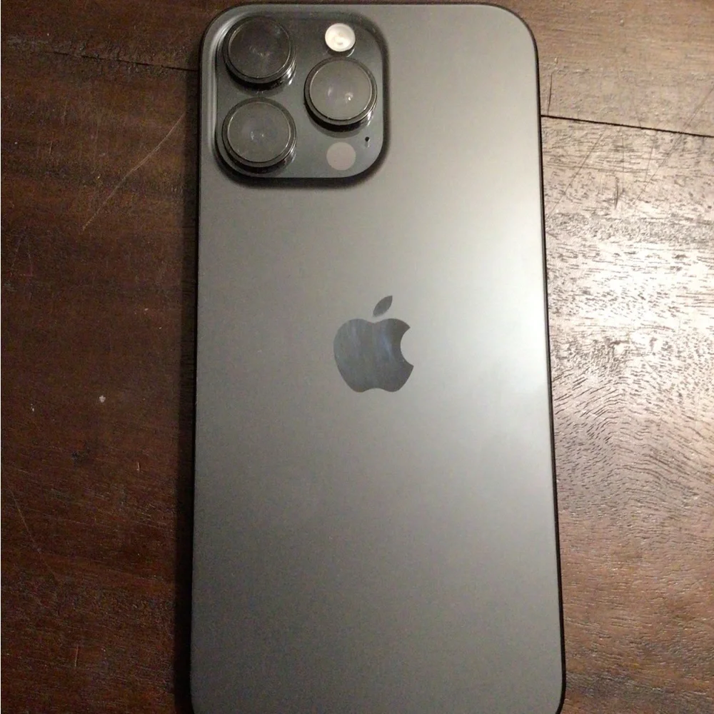 iPhone 16 pro max unlocked